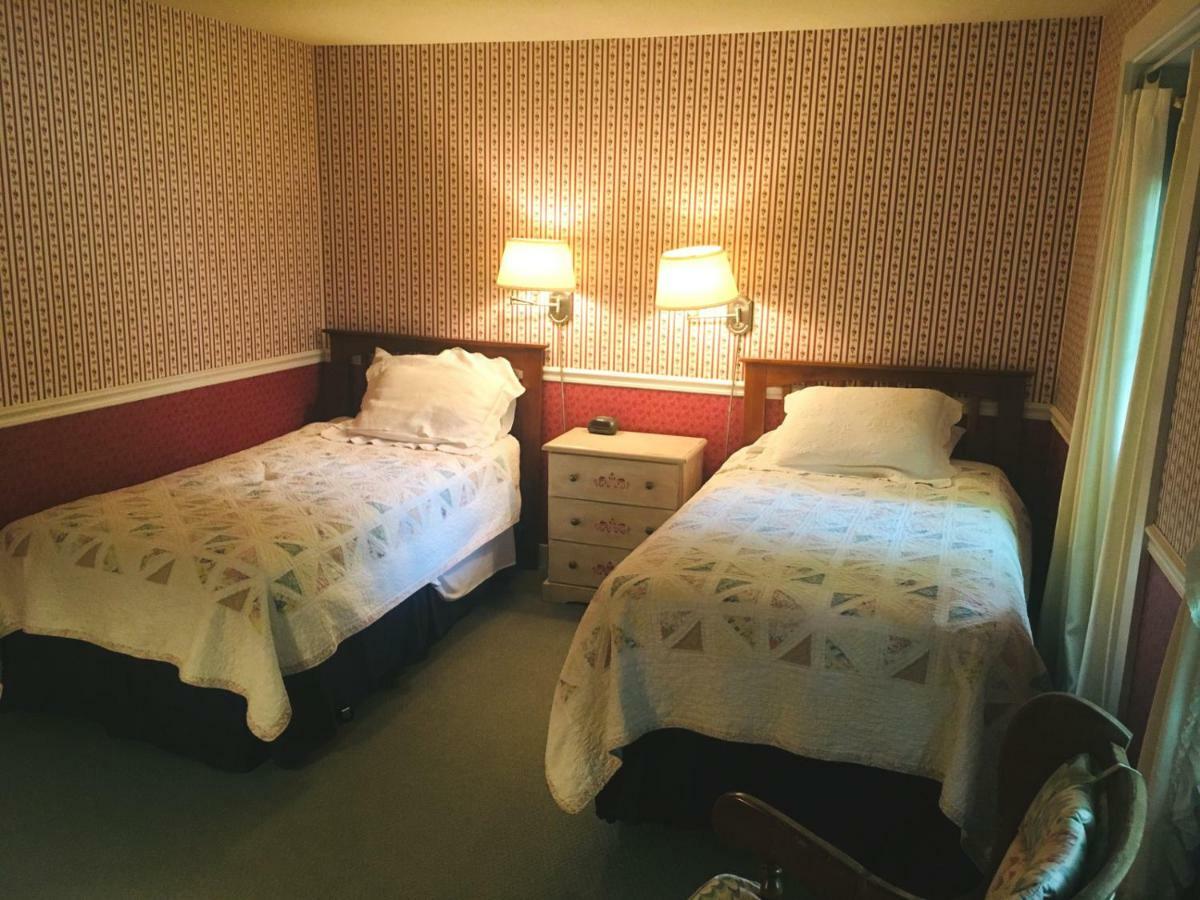Carriage Barn Inn Keene Extérieur photo